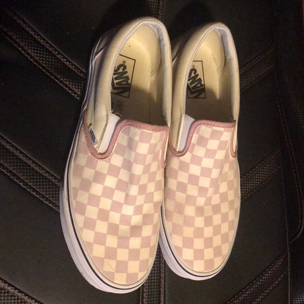 Creme/Pink Checkered Vans